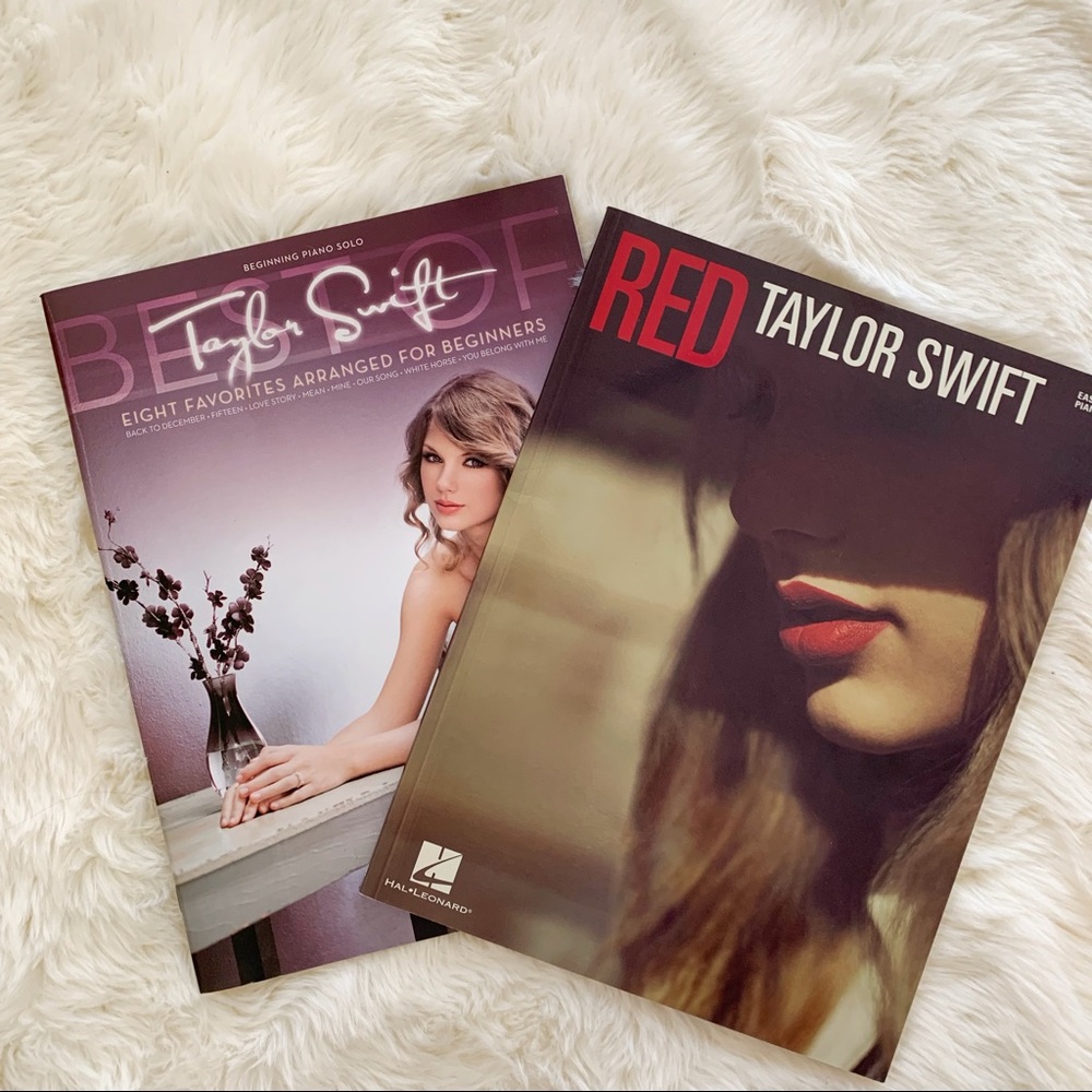 Bundle of 2 Taylor Swift Easy Piano Books